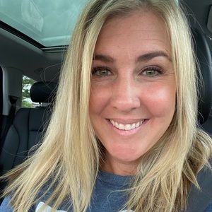 Meet your Posher, Carly